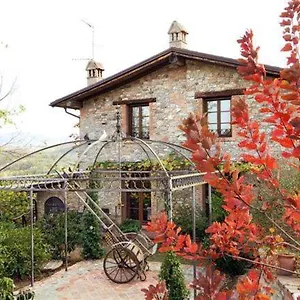 Cascina La Buca Séjour à la campagne Castello di Serravalle